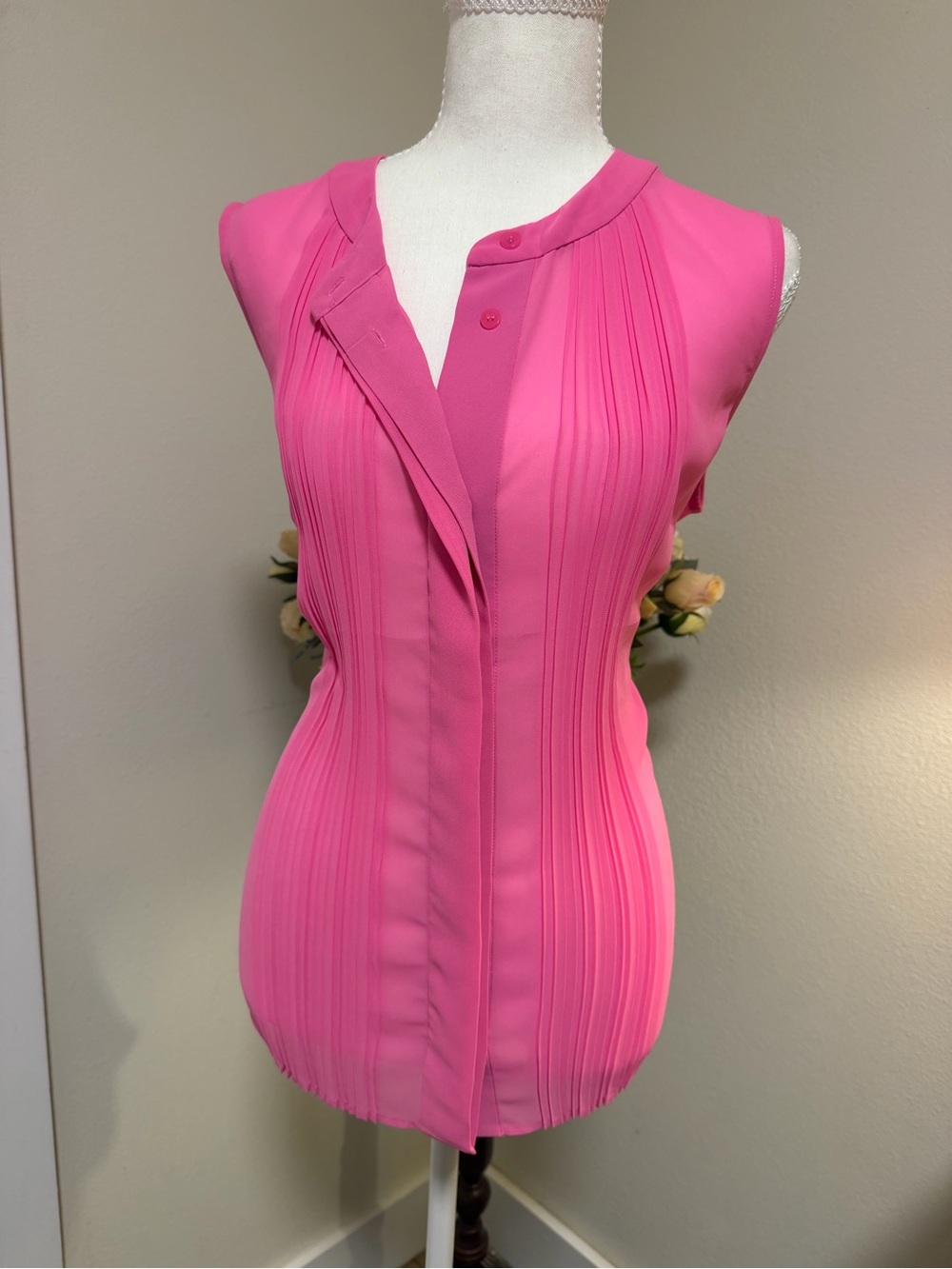 French Connection Vibrant Hot Pink Pleated Sleeveless Blouse Sheer Professional